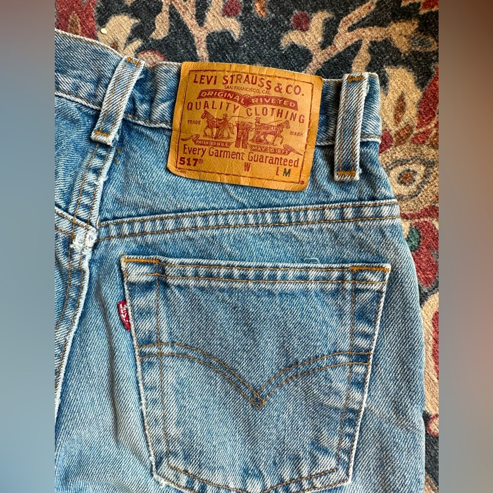 Vintage 90’s Y2k High Waisted 517 Light Wash Denim Levi’s